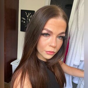 Meet your Posher, Kayla